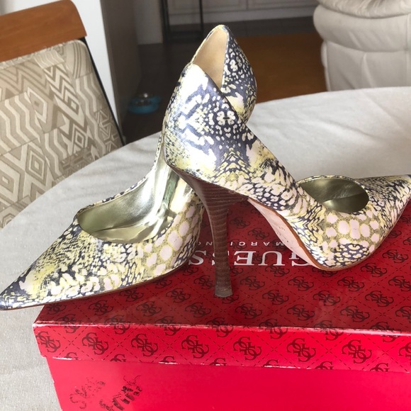 Ladies heels - Picture 1 of 2